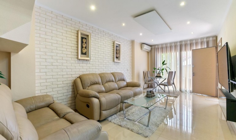 Venta - Casa -
Torrevieja - Aguas Nuevas
