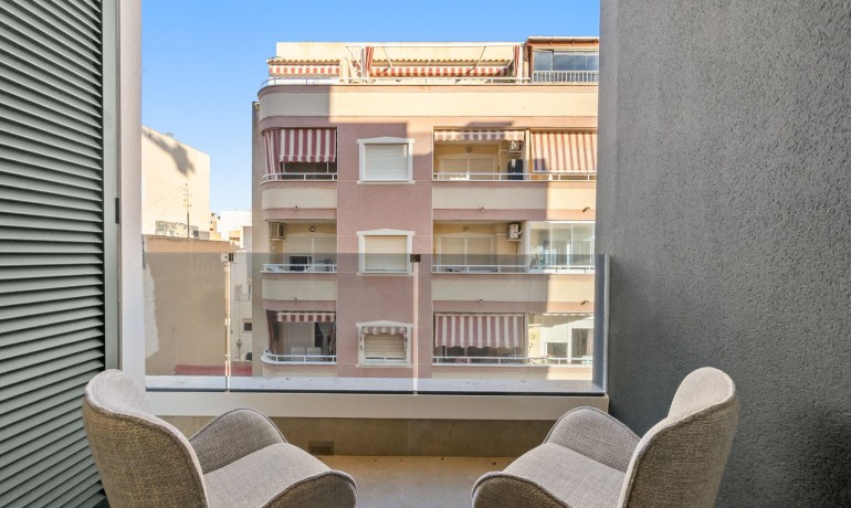 Venta - Apartamento / piso -
Torrevieja - Playa Del Cura