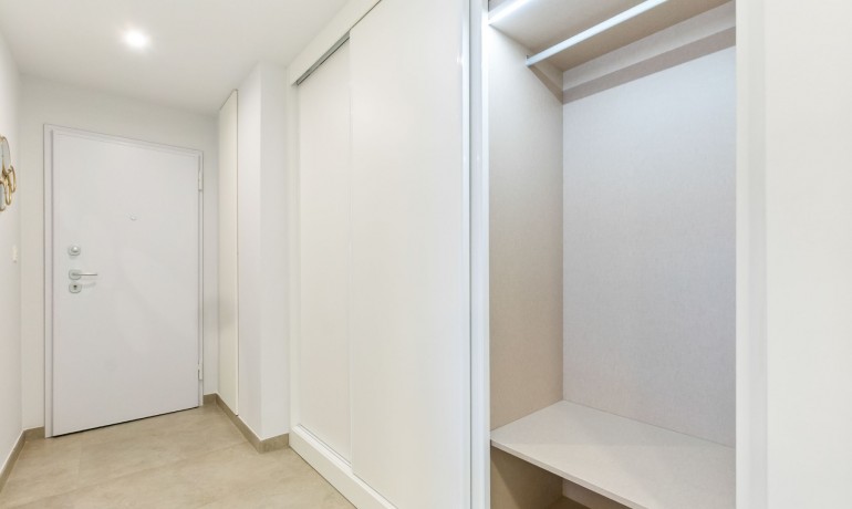 Venta - Apartamento / piso -
Torrevieja - Playa Del Cura