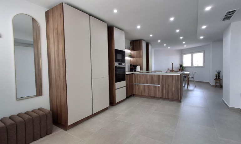 Venta - Apartamento / piso -
Torrevieja - Playa Acequion