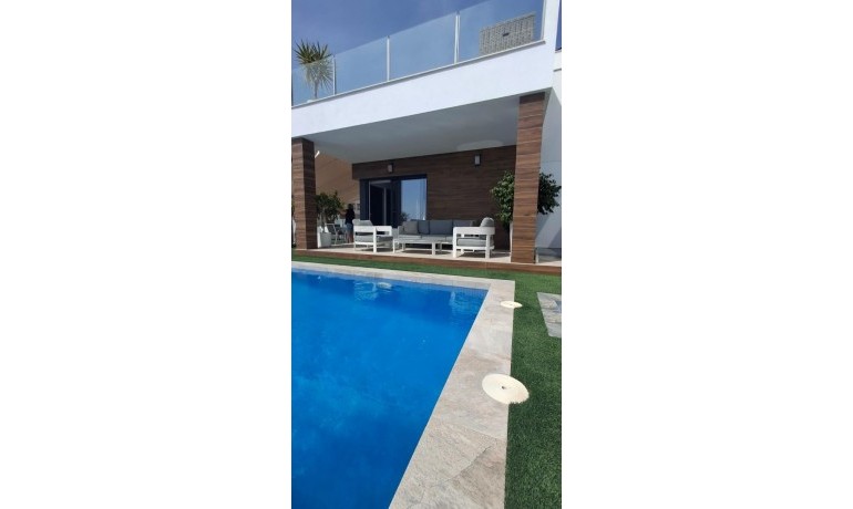 Venta - Villa -
Los Montesinos - Entre Naranjos / Vistabella Golf