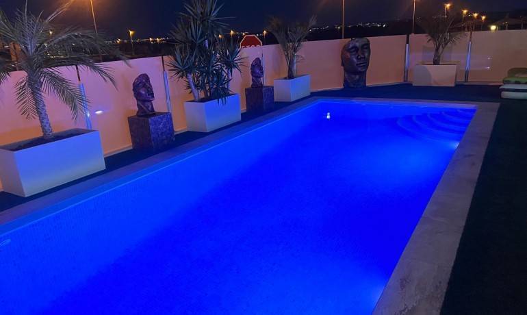 Venta - Villa -
Los Montesinos - Entre Naranjos / Vistabella Golf