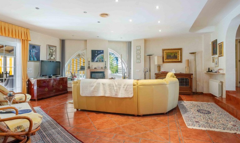 Venta - Villa -
Cabo Roig - Muy Cerca De La Playa