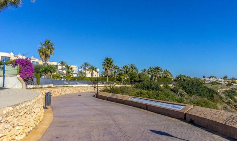 Sale - House -
Cabo Roig