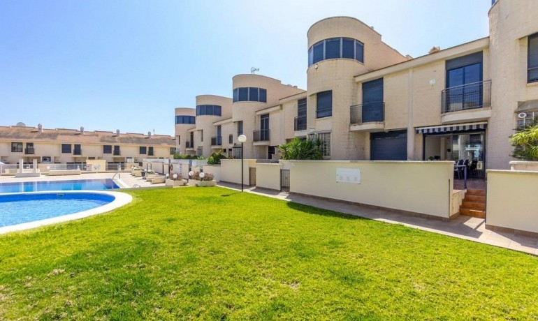 Sale - House -
Cabo Roig