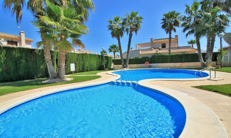Venta - Casa -
Villamartin - PAU 8