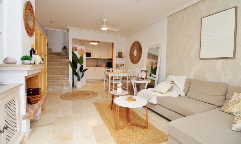 Venta - Casa -
Villamartin - PAU 8
