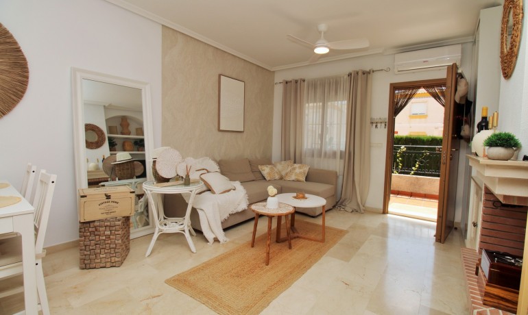 Venta - Casa -
Villamartin - PAU 8