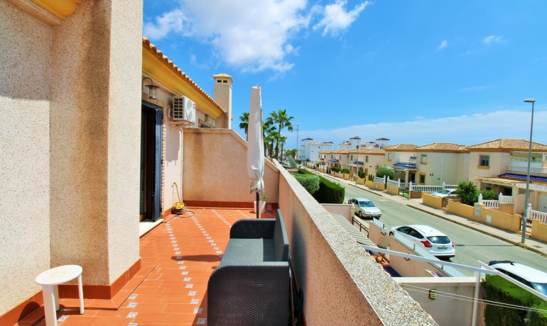 Venta - Casa -
Villamartin - PAU 8