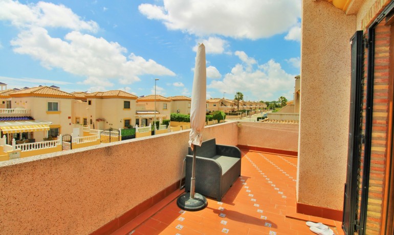 Venta - Casa -
Villamartin - PAU 8
