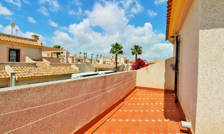 Venta - Casa -
Villamartin - PAU 8