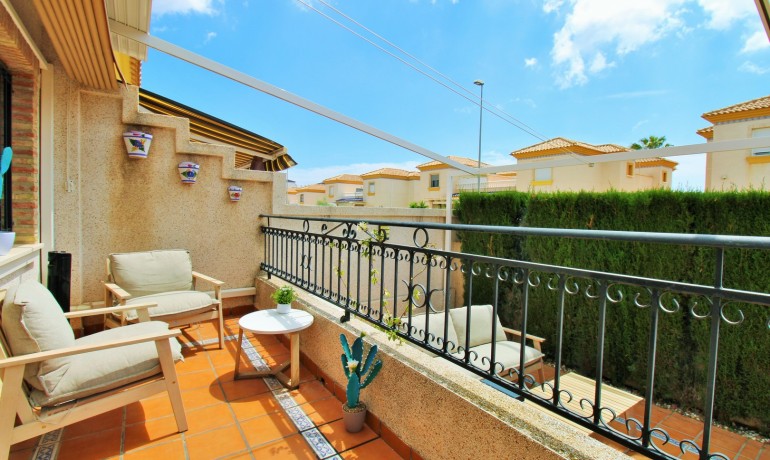 Venta - Casa -
Villamartin - PAU 8