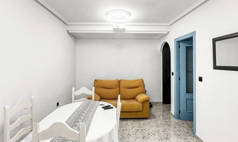 Venta - Apartamento / piso -
Torrevieja - Nueva Torrevieja - Aguas Nuevas