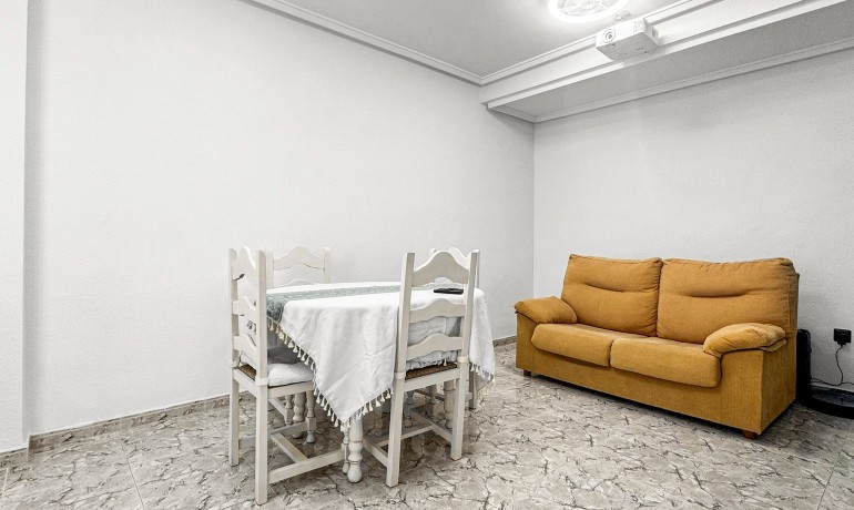 Venta - Apartamento / piso -
Torrevieja - Nueva Torrevieja - Aguas Nuevas