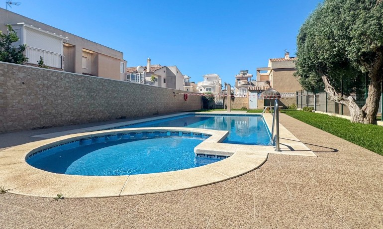 Venta - Apartamento / piso -
Torrevieja - Nueva Torrevieja - Aguas Nuevas