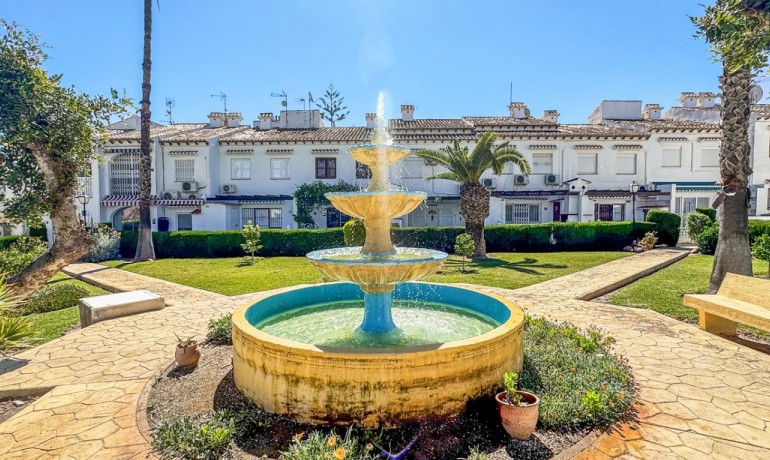 Venta - Apartamento / piso -
Torrevieja - Los Balcones - Los Altos del Edén