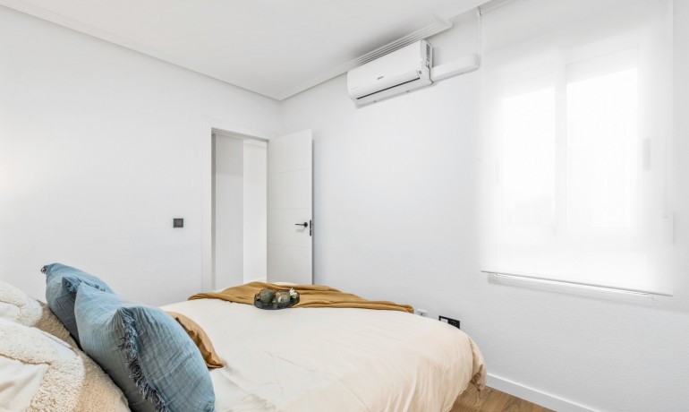 Revente - Appartement / Flat -
Playa Flamenca