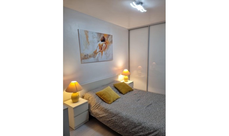 Venta - Apartamento / piso -
Torrevieja - Playa Los Naufragos