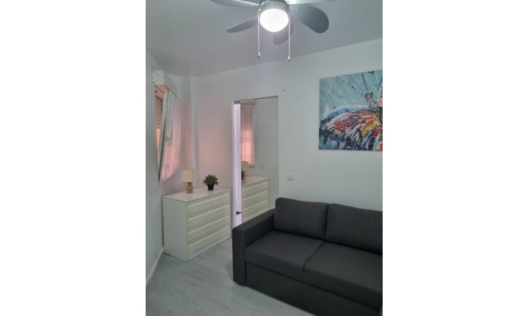 Venta - Apartamento / piso -
Torrevieja - Playa Los Naufragos