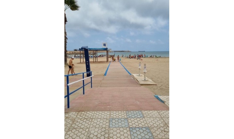 Venta - Apartamento / piso -
Torrevieja - Playa Los Naufragos