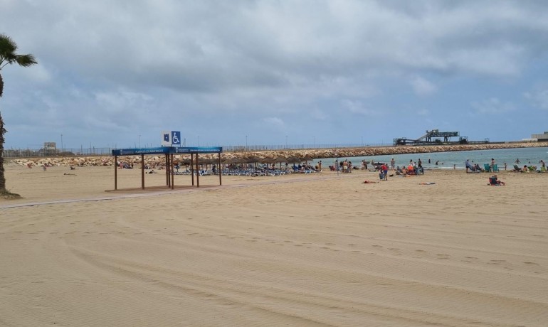 Venta - Apartamento / piso -
Torrevieja - Playa Los Naufragos