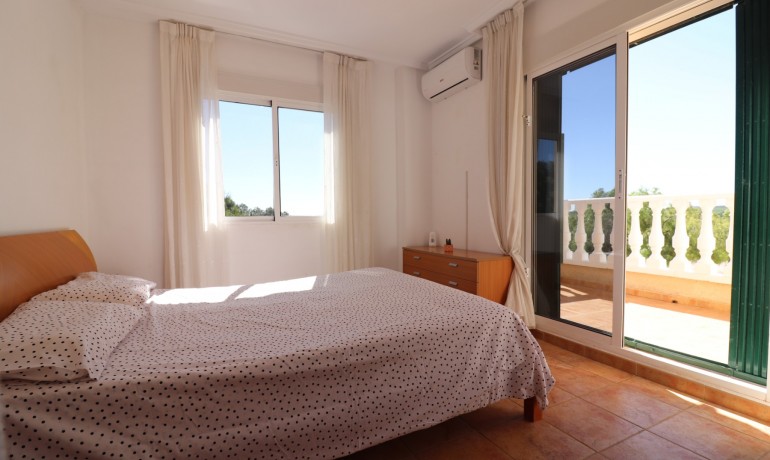 Venta - Villa -
San Miguel de Salinas - Lake View Mansions