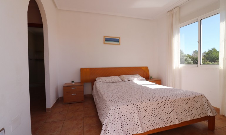 Venta - Villa -
San Miguel de Salinas - Lake View Mansions