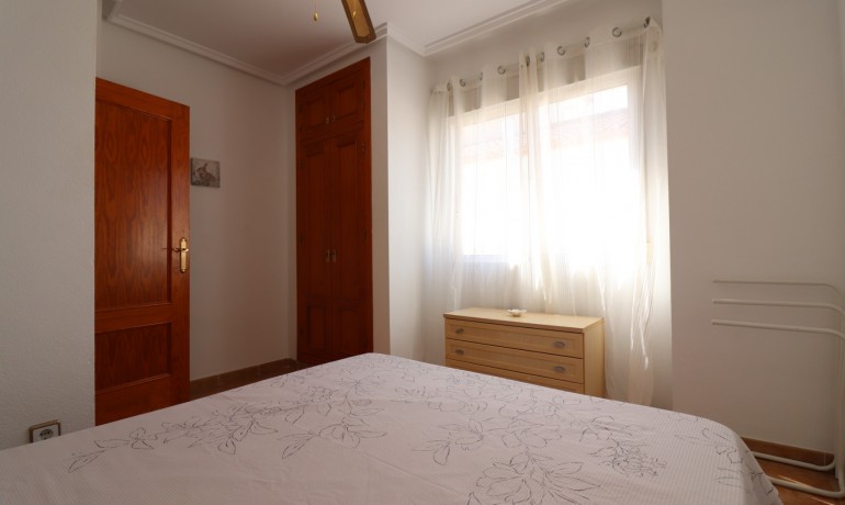 Venta - Villa -
San Miguel de Salinas - Lake View Mansions