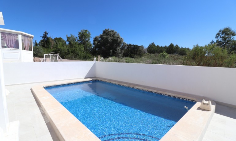 Venta - Villa -
San Miguel de Salinas - Lake View Mansions