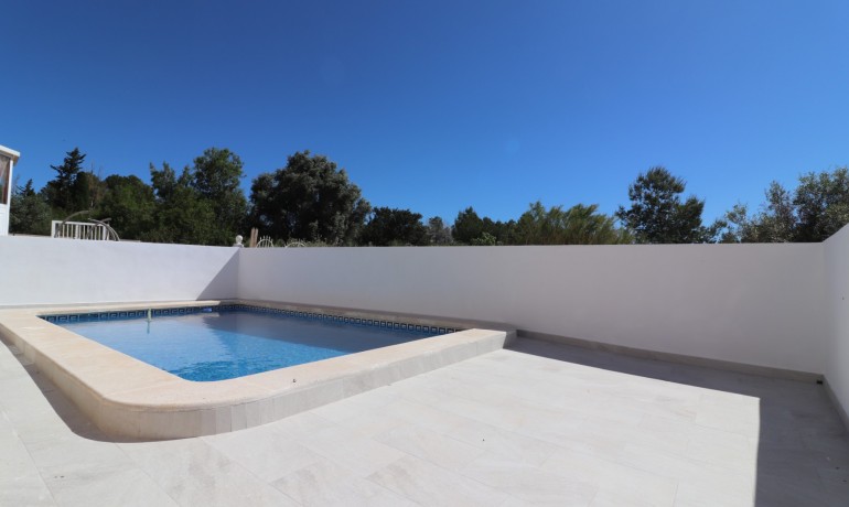 Venta - Villa -
San Miguel de Salinas - Lake View Mansions