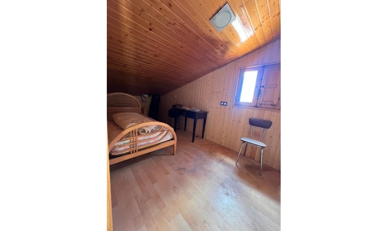 Sale - Finca / Country Property -
Algueña - Alguena
