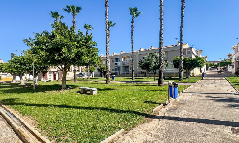 Venta - Apartamento / piso -
Torrevieja - Nueva Torrevieja - Aguas Nuevas