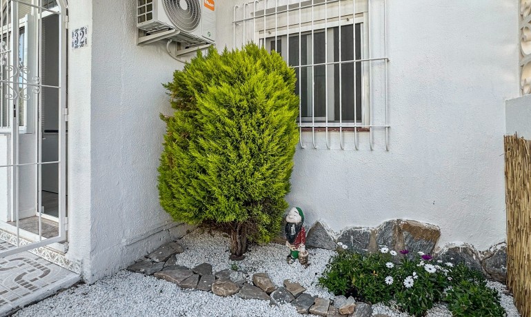 Venta - Apartamento / piso -
Torrevieja - Los Balcones - Los Altos del Edén