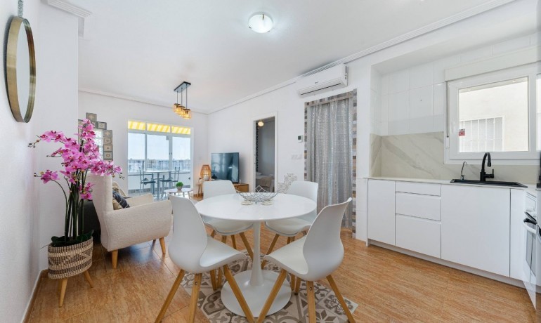 Venta - Apartamento / piso -
Orihuela Costa - Playa Flamenca