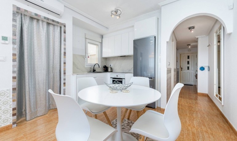 Venta - Apartamento / piso -
Orihuela Costa - Playa Flamenca