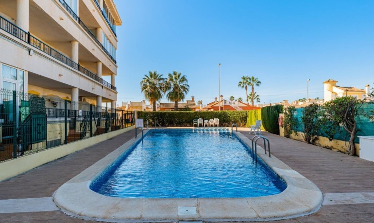 Venta - Apartamento / piso -
Orihuela Costa - Playa Flamenca