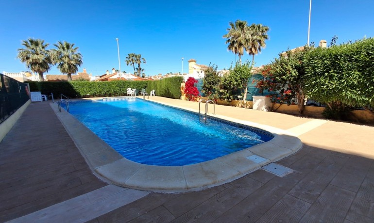 Venta - Apartamento / piso -
Orihuela Costa - Playa Flamenca