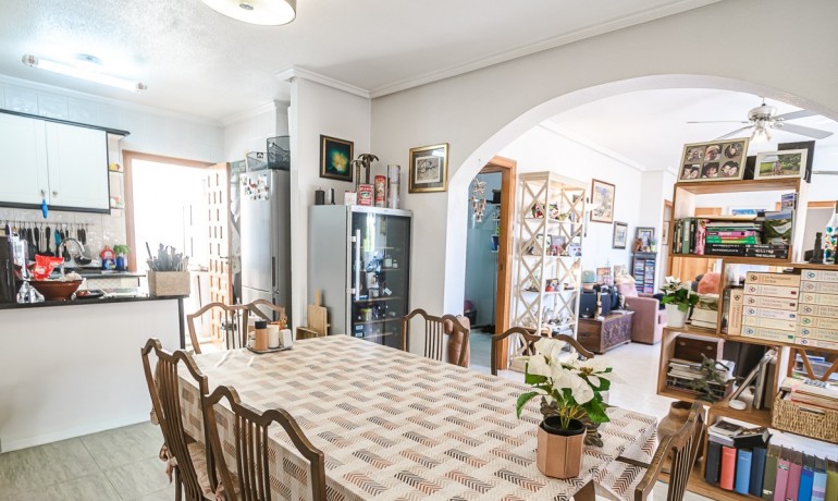 Venta - Apartamento / piso -
ALICANTE - La Florida
