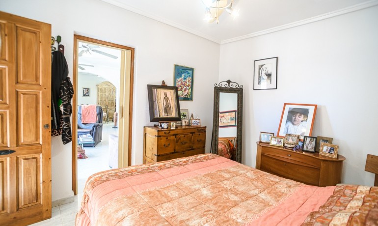 Venta - Apartamento / piso -
ALICANTE - La Florida