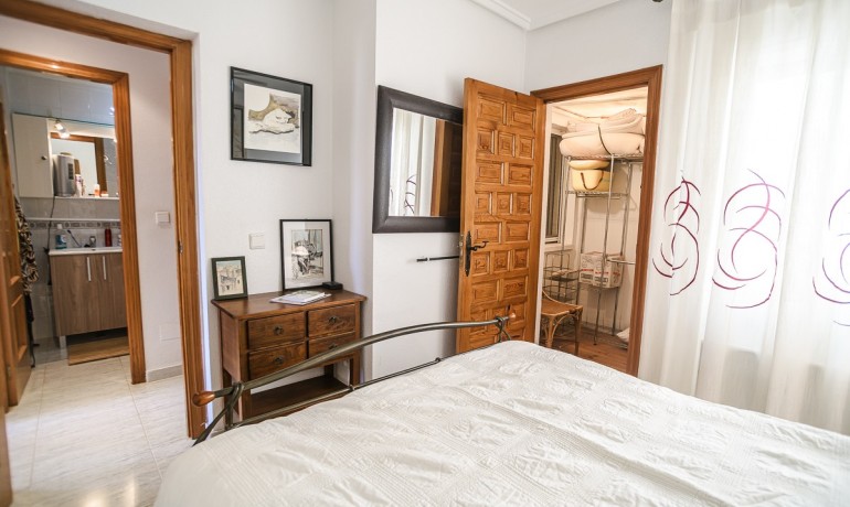 Venta - Apartamento / piso -
ALICANTE - La Florida