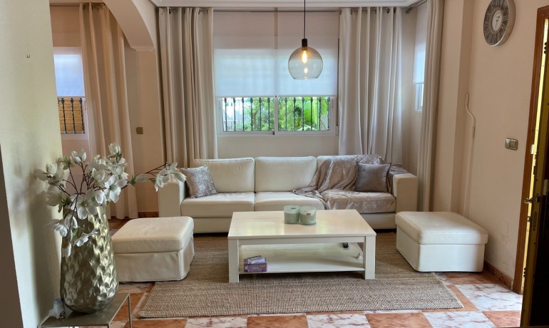 Revente - Villa -
Orihuela Costa* - La Regia