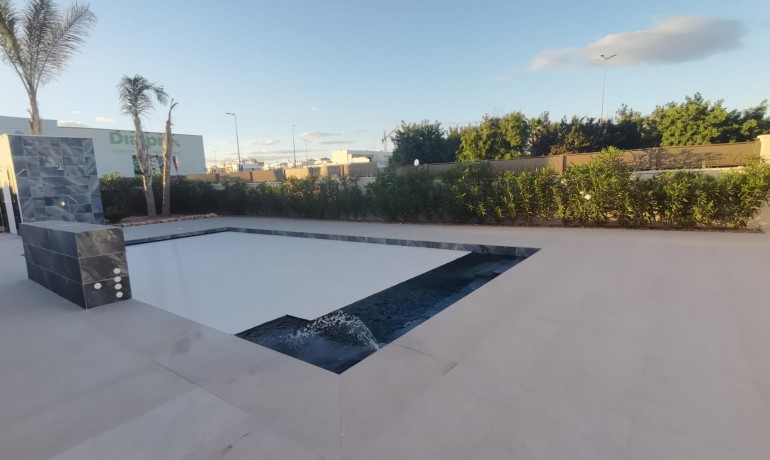 Nueva construcción  - Villa -
Los Montesinos - La Herrada
