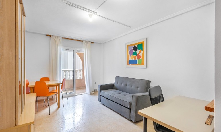 Sale - Apartment / Flat -
Torrevieja* - Estacion de autobuses