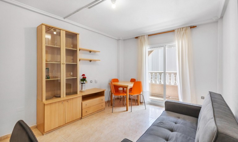 Sale - Apartment / Flat -
Torrevieja* - Estacion de autobuses
