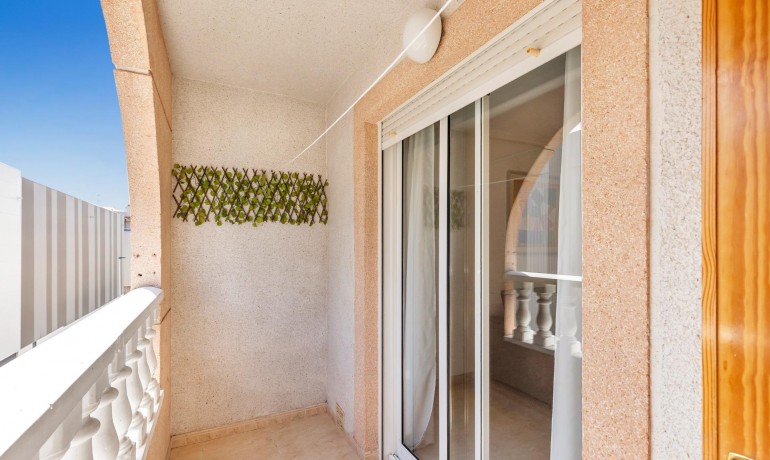 Sale - Apartment / Flat -
Torrevieja* - Estacion de autobuses