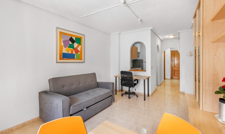 Sale - Apartment / Flat -
Torrevieja* - Estacion de autobuses