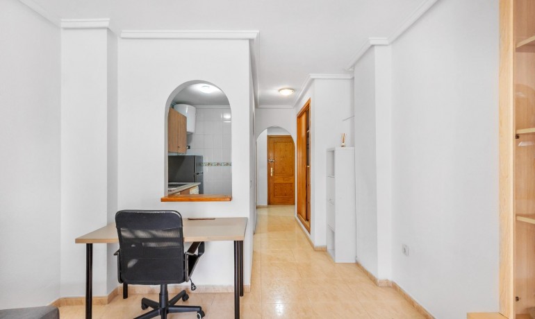 Sale - Apartment / Flat -
Torrevieja* - Estacion de autobuses