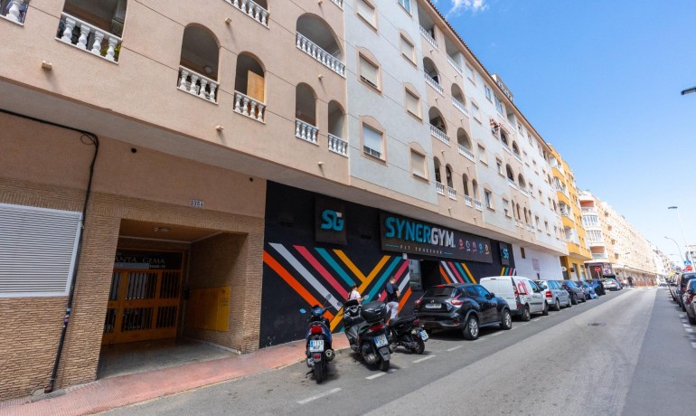 Sale - Apartment / Flat -
Torrevieja* - Estacion de autobuses