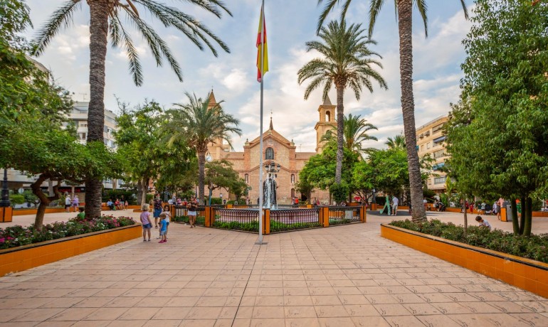 Sale - Apartment / Flat -
Torrevieja* - Estacion de autobuses