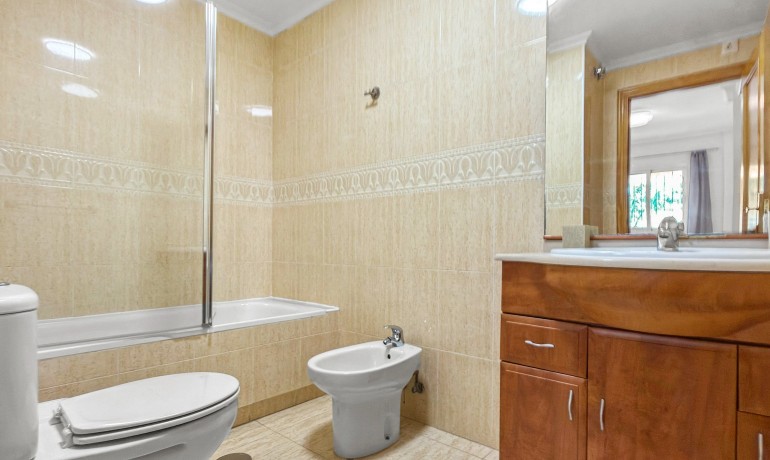Venta - Apartamento / piso -
Orihuela Costa - Playa Flamenca